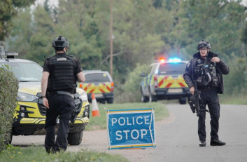 UK police arrest five men on suspicion of terror offenses near air base used by US forces