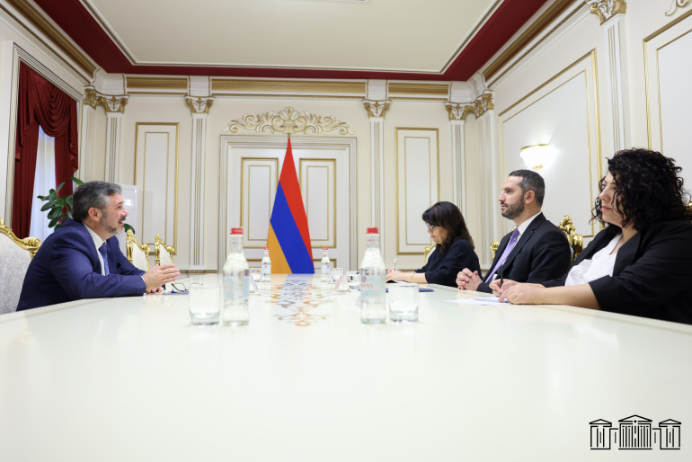 ԱԺ նախագահ Ռուբեն Ռուբինյանն ընդունել է ՀՀ-ում Լիտվայի դեսպանին. քննարկվել են ՀՀ-ի և Լիտվայի միջև երկկողմ համագործակցությանն առնչվող հարցեր ԱԺ նախագահ Ռուբեն Ռուբինյանն ընդունել է ՀՀ-ում Լիտվայի դեսպանին. քննարկվել են ՀՀ-ի և Լիտվայի միջև երկկողմ համագործակցությանն առնչվող հարցեր