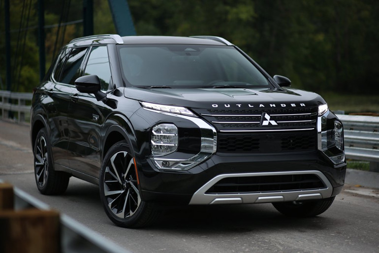 Mitsubishi-ն հետ է կանչում ավելի քան 91,000 Outlander մեքենա