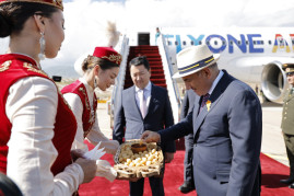 Pashinyan arrives in Kyrgyz Republic on a working visit Pashinyan arrives in Kyrgyz Republic on a working visit