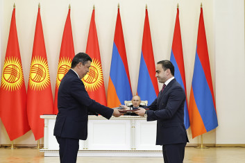 Երևանն ու Բիշքեկը դարձան քույր քաղաքներ․ Տիգրան Ավինյան Երևանն ու Բիշքեկը դարձան քույր քաղաքներ․ Տիգրան Ավինյան