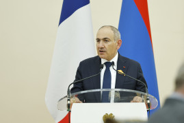 Когда казалось, что у Армении нет ни надежды, ни опоры, мы почувствовали и ощутили руку президента Макрона. Пашинян