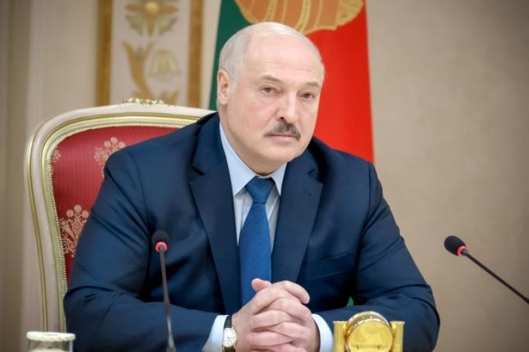 Лукашенко подписал закон, упрощающий приобретение военной продукции РФ Лукашенко подписал закон, упрощающий приобретение военной продукции РФ