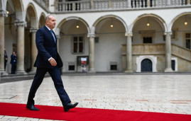 Bulgarian parliament confirms Rumen Radev as new prime minister