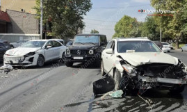 Քըրքորյան՝ նախկին Լենինգրադյան փողոցում, բшխվել են «Infinity»-ն ու «Hongqi»-ն․ կա վիրավnր Քըրքորյան՝ նախկին Լենինգրադյան փողոցում, բшխվել են «Infinity»-ն ու «Hongqi»-ն․ կա վիրավnր