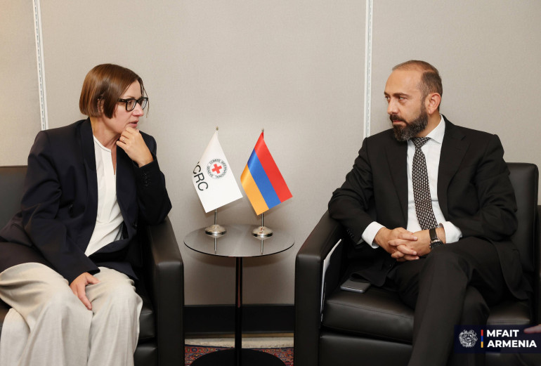 Արարատ Միրզոյանը և Կարմիր խաչի միջազգային կոմիտեի նախագահը քննարկել են հումանիտար հարցեր Արարատ Միրզոյանը և Կարմիր խաչի միջազգային կոմիտեի նախագահը քննարկել են հումանիտար հարցեր