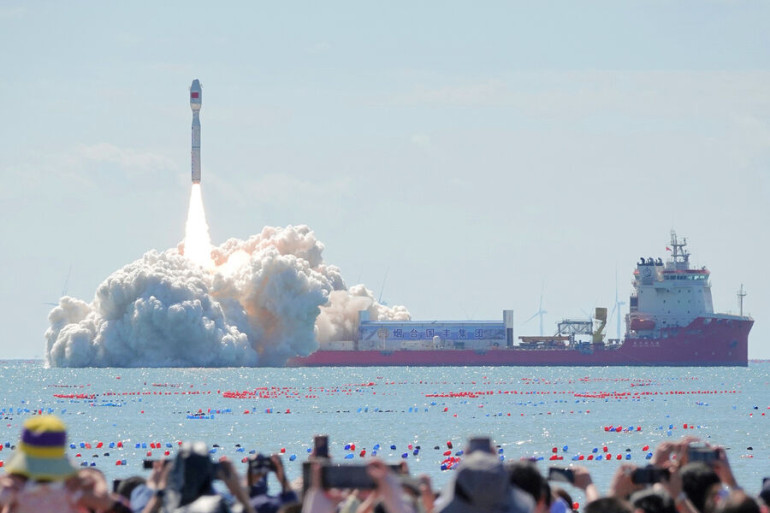 Китай вывел на орбиту новую группу спутников CentiSpace