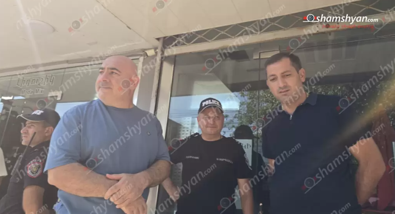 Առեղծվածային դեպք Աբովյան քաղաքում, գործող սննդի կետերից մեկում հայտնաբերվել են հարազատ եղբայրների մարմինները Առեղծվածային դեպք Աբովյան քաղաքում, գործող սննդի կետերից մեկում հայտնաբերվել են հարազատ եղբայրների մարմինները