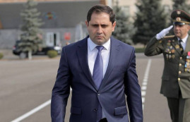 Ռшզմական ակադեմիան ավարտած սպաներին առաջին անգամ կհատկացվեն 41 միլիոն 956 հազար դրամի չափով բնակարանի գնման հավաստագրեր․ Սուրեն Պապիկյան (տեսանյութ) Ռшզմական ակադեմիան ավարտած սպաներին առաջին անգամ կհատկացվեն 41 միլիոն 956 հազար դրամի չափով բնակարանի գնման հավաստագրեր․ Սուրեն Պապիկյան (տեսանյութ)