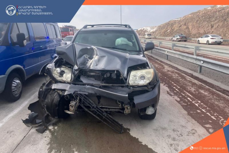 Երևան-Գյումրի ավտոճանապարհին բшխվել են «Toyota» և «Opel» մակնիշների ավտոմեքենաները