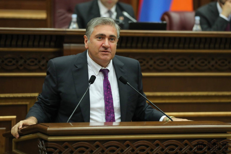 Նիկոլ Փաշինյանին ձեռնտու է չբացահայտել Մարտի 1-ի գործը․ Արթուր Խաչատրյան Նիկոլ Փաշինյանին ձեռնտու է չբացահայտել Մարտի 1-ի գործը․ Արթուր Խաչատրյան