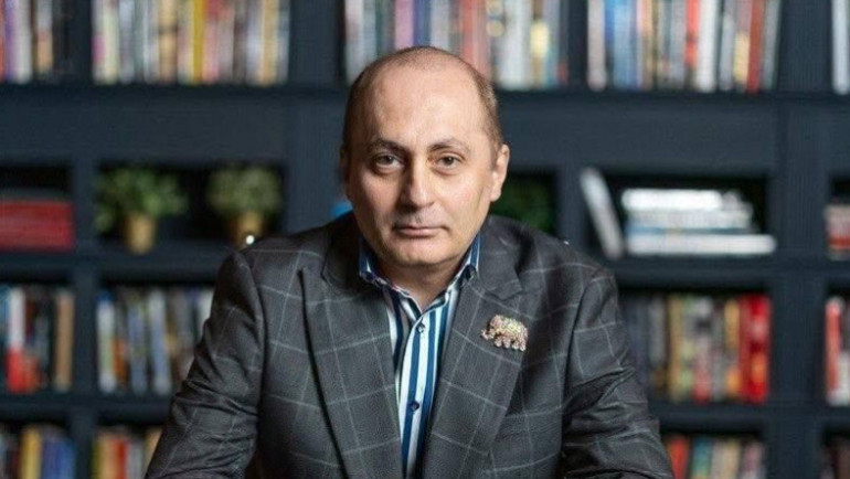 Վարդան Ղուկասյանին ձերբակալել է ԱՄՆ Միգրացիոն և մաքսային ոստիկանությունը. Hetq.am Վարդան Ղուկասյանին ձերբակալել է ԱՄՆ Միգրացիոն և մաքսային ոստիկանությունը. Hetq.am