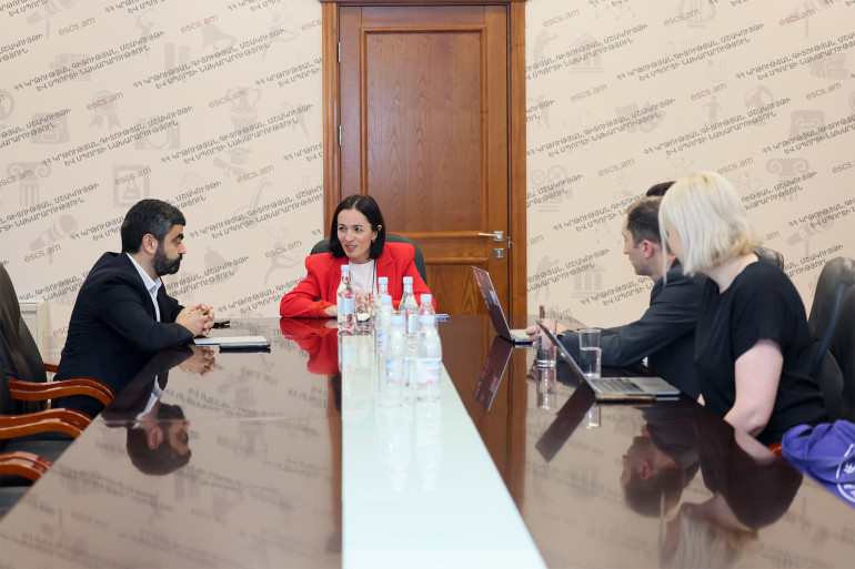 Նախարար Ժաննա Անդրեասյանը հանդիպել է «Գիտուժ» նախաձեռնության անդամներին