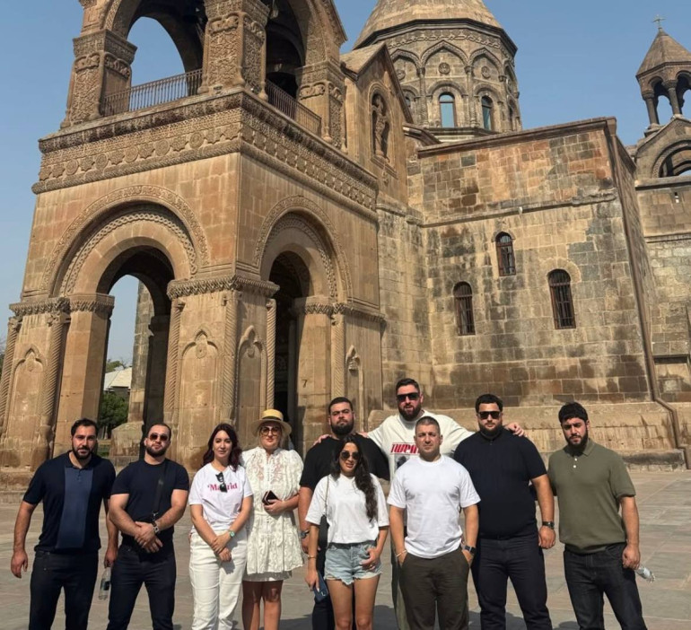 Լաշա Տալախաձեն Վարազդատ Լալայանի և Գոռ Մինասյանի հետ այցելել է Մայր Աթոռ Սուրբ Էջմիածին