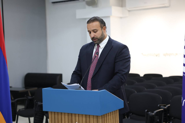 «Քաղաքացիական պայմանագիր» կուսակցության Վարչության որոշմամբ Հայկ Սարգսյանը և Ավետիք Օրդյանը հեռացվել են «Քաղաքացիական պայմանագիր» կուսակցությունից «Քաղաքացիական պայմանագիր» կուսակցության Վարչության որոշմամբ Հայկ Սարգսյանը և Ավետիք Օրդյանը հեռացվել են «Քաղաքացիական պայմանագիր» կուսակցությունից
