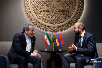 Ararat Mirzoyan and Abbas Araghchi discussed progress in implementing agreements reached during the visit of the Minister of Foreign Affairs and international trade