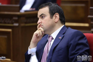 Խաղաղությունը դեռ թղթի վրա չկա, բայց Սյունիքով անցնող ճանապարհի հարցն արդեն առաջ են տանում․ բա ո՞ւր մնաց խաղաղության երաշխիքը․ Նարեկ Կարապետյան Խաղաղությունը դեռ թղթի վրա չկա, բայց Սյունիքով անցնող ճանապարհի հարցն արդեն առաջ են տանում․ բա ո՞ւր մնաց խաղաղության երաշխիքը․ Նարեկ Կարապետյան
