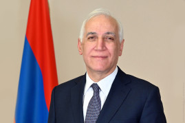 Թող Հարության լույսը զորացնի մեր հավատը սեփական ուժերի հանդեպ և ուղենշի մեզ դեպի երկարատև խաղաղություն ու արժանապատիվ զարգացում․ Վահագն Խաչատուրյան