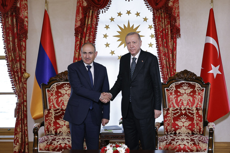 Ադրբեջանի և ՀՀ-ի միջև խաղաղության պայմանագրի ստորագրմամբ, ՀՀ-ի հետ Թուրքիայի հարաբերությունների կարգավորման գործընթացը նոր թափ կստանա. Թուրքիայից հերքել են հունիսի 4-ին սահմանային անցակետերի բացման մասին լուրերը Ադրբեջանի և ՀՀ-ի միջև խաղաղության պայմանագրի ստորագրմամբ, ՀՀ-ի հետ Թուրքիայի հարաբերությունների կարգավորման գործընթացը նոր թափ կստանա. Թուրքիայից հերքել են հունիսի 4-ին սահմանային անցակետերի բացման մասին լուրերը
