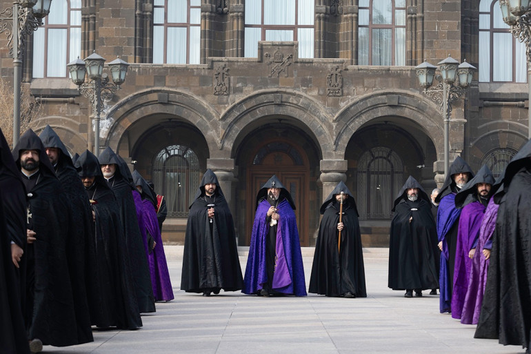 Տեսանյութ.Հայաստանյայց Առաքելական Սուրբ Եկեղեցին տոնախմբեց հայոց առաջին լուսավորիչներ Սուրբ Թադեոս և Սուրբ Բարդուղիմեոս առաքյալների տոնը