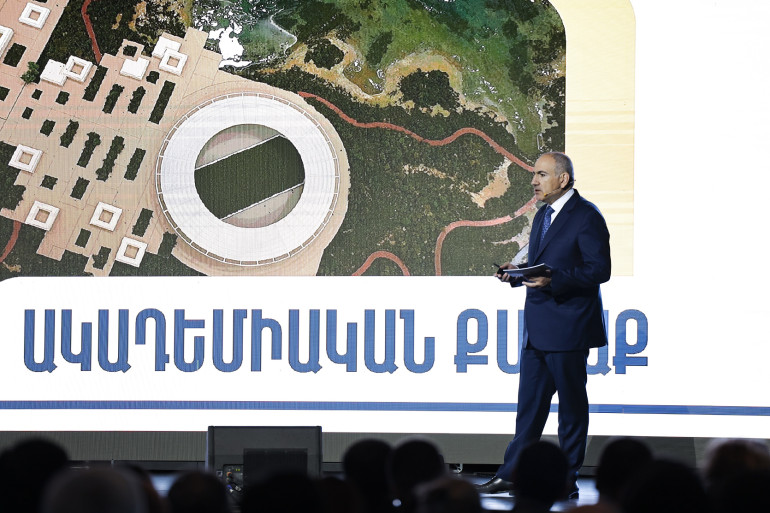 Սա հերթական պարսպապատ նախագիծը չի լինելու, որտեղ ելումուտ ունեն նրանք, ովքեր այդտեղ կա՛մ ուսանող են, կա՛մ դասախոս. Փաշինյանը՝ «Ակադեմիական քաղաք»-ի մասին