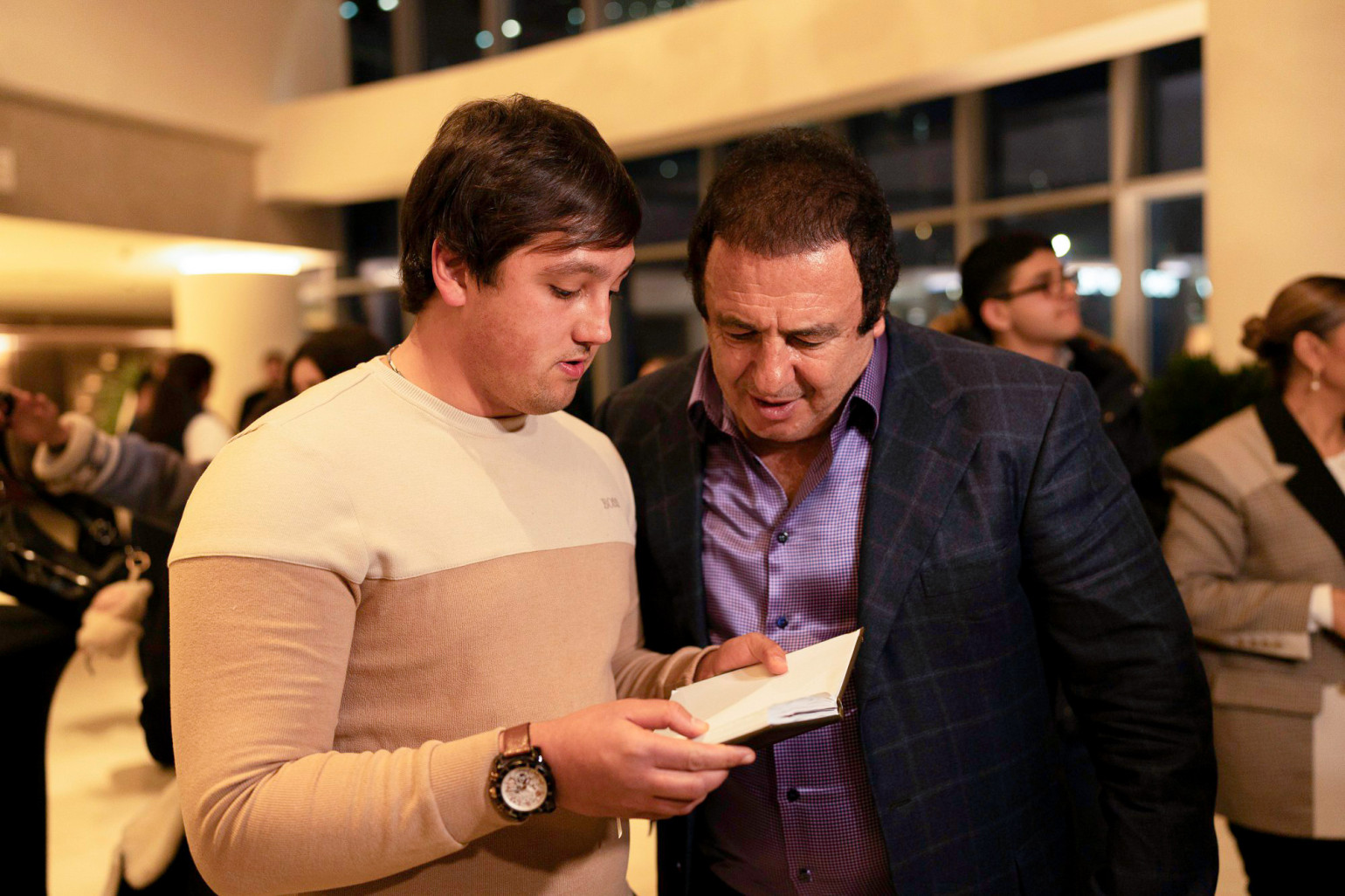 Գագիկ Ծառուկյանի հանդիպումը երիտասարդների հետ (լուսանկարներ)