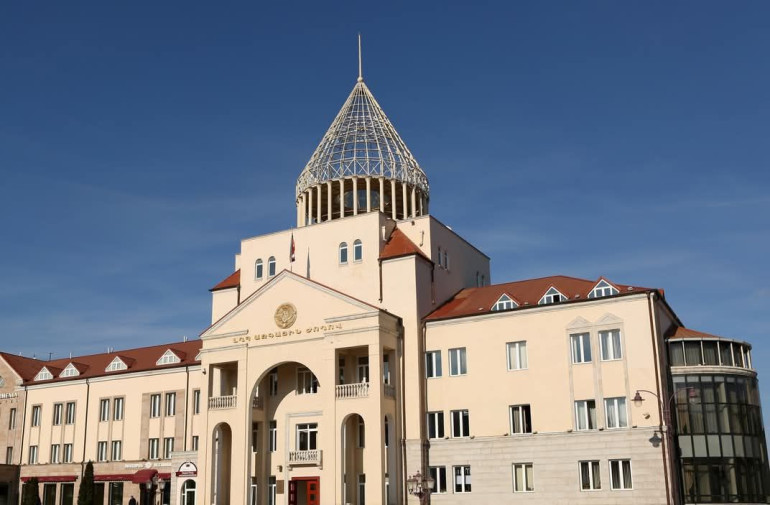 Դատապարտելի է ՀՀ իշխանությունների շարունակական անտարբերությունը հայրենակիցների նկատմամբ ներկայացված շինծու մեղադրանքների ու կայացված սարքովի «դատավճիռների» նկատմամբ. Արցախի ԱԺ Դատապարտելի է ՀՀ իշխանությունների շարունակական անտարբերությունը հայրենակիցների նկատմամբ ներկայացված շինծու մեղադրանքների ու կայացված սարքովի «դատավճիռների» նկատմամբ. Արցախի ԱԺ