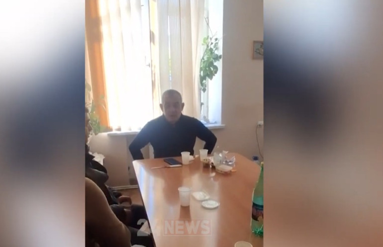 Ինչպես են Շենգավիթի թաղապետարանում հայհոյել, ծեծել և աշխատավարձը չվճարել աշխատակցին, նա մանրամասներ է պատմում