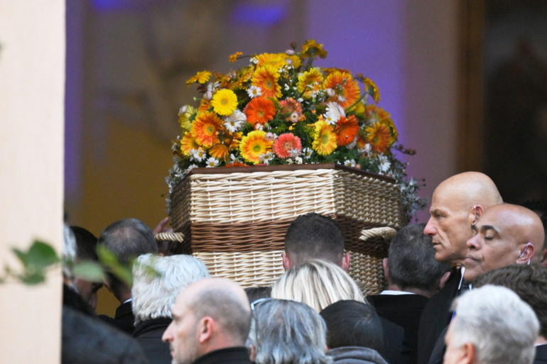 France says farewell to film star Brigitte Bardot with funeral and public homage in Saint-Tropez