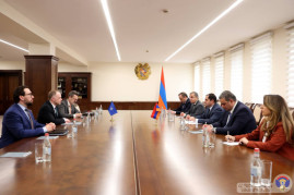 Сурен Папикян принял специального представителя Генерального секретаря НАТО по Кавказу и Центральной Азии Сурен Папикян принял специального представителя Генерального секретаря НАТО по Кавказу и Центральной Азии