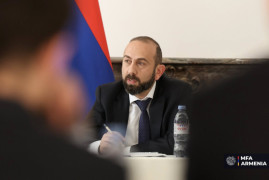 С рядом стран обсуждаются стратегические партнерства; уже через неделю мы увидим подписание давно согласованного документа с Францией. Мирзоян С рядом стран обсуждаются стратегические партнерства; уже через неделю мы увидим подписание давно согласованного документа с Францией. Мирзоян