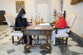 Catholicos Aram I met with the Pope and discussed Armenian prisoners