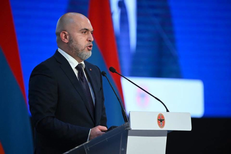 Մեզ համար ուսանելի պիտի լինի Հյուսիսային Մակեդոնիայի օրինակը, թե ինչպես են արտաքին ճնշման ներքո ստիպում փոխել երկրի Սահմանադրությունն ու անգամ այդ դեպքում ոչինչ չեն երաշխավորում․ Աշոտյան Մեզ համար ուսանելի պիտի լինի Հյուսիսային Մակեդոնիայի օրինակը, թե ինչպես են արտաքին ճնշման ներքո ստիպում փոխել երկրի Սահմանադրությունն ու անգամ այդ դեպքում ոչինչ չեն երաշխավորում․ Աշոտյան