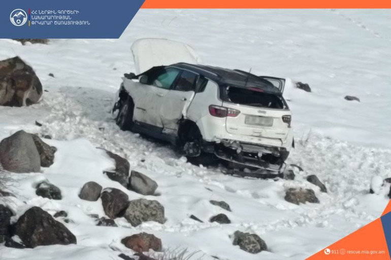 Երևան-Սևան ավտոճանապարհին «Jeep»-ը դուրս է եկել ճանապարհի երթևեկելի հատվածից և գլորվել հարակից ձորը