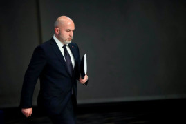 Ինչո՞ւ Փաշինյանը մինչև հիմա չի դմել ԵՄ անդամության թեկնածուի կարգավիճակի համար, որովհետև ԵՄ-ի օրենքներով անգամ թեկնածու անդամի հետ կապված որևէ երկիր չի կարող լինել որևէ մաքսային միության անդամ․ Աշոտյան