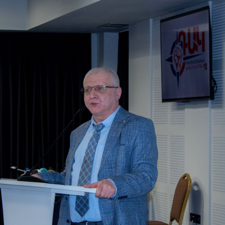 ԱԺ «բարեկիրթ զոնը»․ օրենքը փոխարինվում է «ասողի» քմահաճույքով․ Սուրեն Սուրենյանց ԱԺ «բարեկիրթ զոնը»․ օրենքը փոխարինվում է «ասողի» քմահաճույքով․ Սուրեն Սուրենյանց