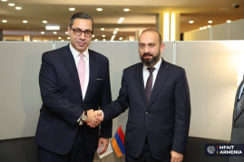 Արարատ Միրզոյանը և Կոնստանտինոս Կոմբոսը քննարկել են Հայաստանի և Կիպրոսի միջև երկկողմ գործընկերության խորացման հարցեր Արարատ Միրզոյանը և Կոնստանտինոս Կոմբոսը քննարկել են Հայաստանի և Կիպրոսի միջև երկկողմ գործընկերության խորացման հարցեր