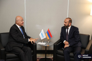 Արարատ Միրզոյանը և ՄԱԿ-ի Փախuտականների հարցերով գերագույն հանձնակատարը անդրադարձել են Ղարաբաղից տեղահանված փախuտականների երկարաժամկետ ինտեգրմանն ուղղված ծրագրերին
