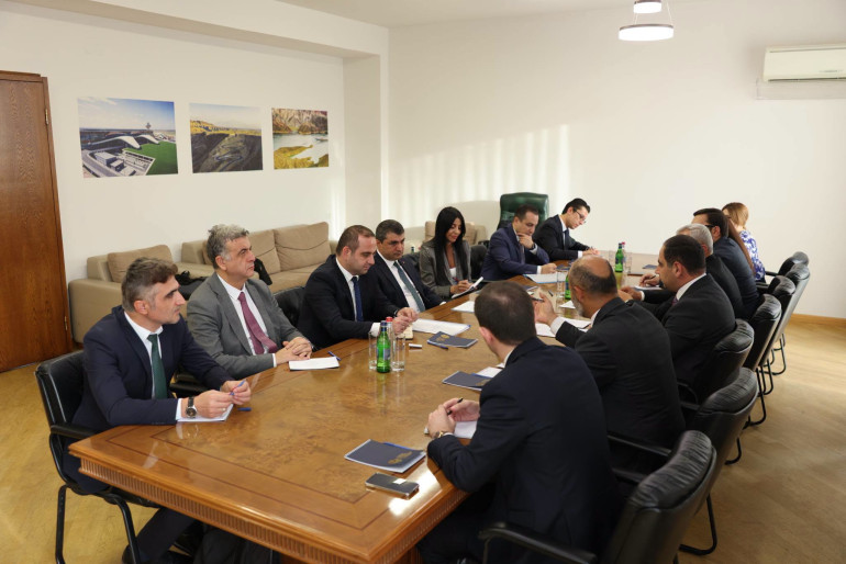 Դավիթ Խուդաթյանն ու Թուրքիայի էլեկտրաէներգիայի հաղորդման կազմակերպության խորհրդի նախագահը անդրադարձել են Գյումրի-Կարս էլեկտրահաղորդման գծի վերականգնման ու գործարկման աշխատանքներին Դավիթ Խուդաթյանն ու Թուրքիայի էլեկտրաէներգիայի հաղորդման կազմակերպության խորհրդի նախագահը անդրադարձել են Գյումրի-Կարս էլեկտրահաղորդման գծի վերականգնման ու գործարկման աշխատանքներին