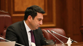 Այս պահի դրությամբ ՌԴ-ից Ռոբերտ Քոչարյանի հարցով ոչ ոք չի զանգահարել, և ես հույս ունեմ, որ ոչ ոք էլ չի զանգահարի. Ալեն Սիմոնյան Այս պահի դրությամբ ՌԴ-ից Ռոբերտ Քոչարյանի հարցով ոչ ոք չի զանգահարել, և ես հույս ունեմ, որ ոչ ոք էլ չի զանգահարի. Ալեն Սիմոնյան