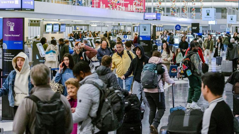 Thousands of flights in the US have been canceled or delayed due to the ...