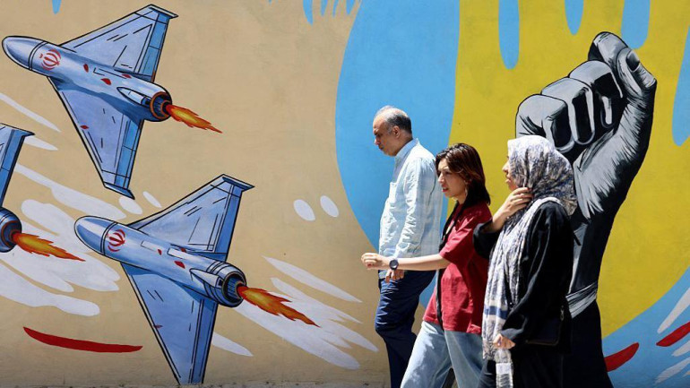 US and Iran exchange strikes in Gulf in latest test of ceasefire US and Iran exchange strikes in Gulf in latest test of ceasefire