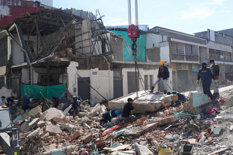 More than 200 dead in Colombia earthquake, with rescuers unable to reach epicenter yet More than 200 dead in Colombia earthquake, with rescuers unable to reach epicenter yet