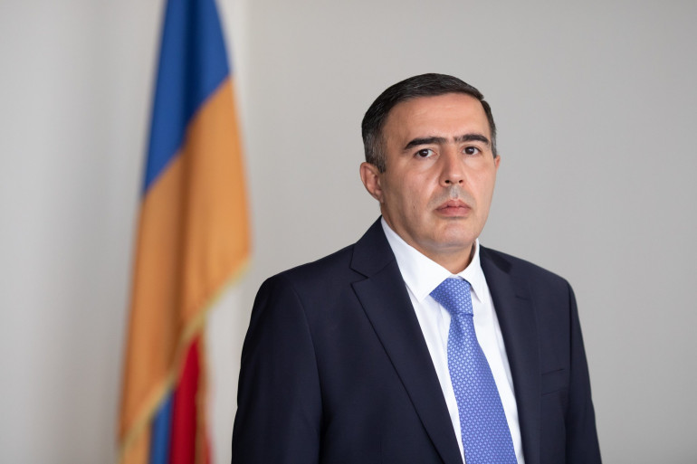Նախագահը առողջ է և անպայման տեսնելու է ոմանց քաղաքական մահшմերձության պատկերը. Միկոյանը՝ Փաշինյանին Նախագահը առողջ է և անպայման տեսնելու է ոմանց քաղաքական մահшմերձության պատկերը. Միկոյանը՝ Փաշինյանին