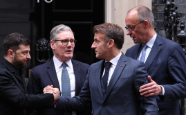 Zelenskyy to meet Macron, Merz and Starmer in London on Sunday, France says