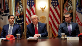 Трамп заявил, что США могут возобновить атаки на Иран Трамп заявил, что США могут возобновить атаки на Иран