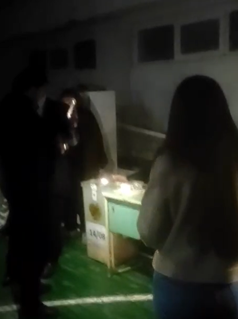 Էջմիածնում որոշ ընտրատեղամասերում լույսերն անջատվել են