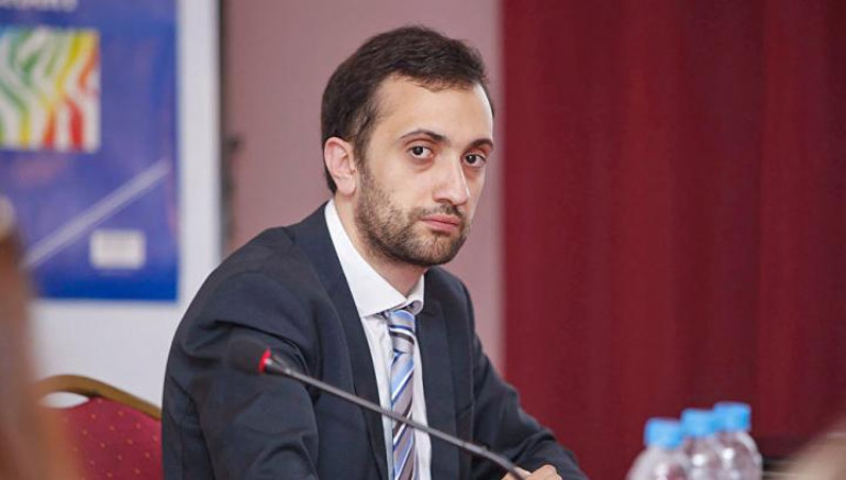 «Իրազեկ քաղաքացիների միավորում» ՀԿ-ն է պահանջել քննել հավաքին մասնակցել պարտադրելու մասին Տեր Արամ քահանայի հայտարարությունները. հայտարարություն «Իրազեկ քաղաքացիների միավորում» ՀԿ-ն է պահանջել քննել հավաքին մասնակցել պարտադրելու մասին Տեր Արամ քահանայի հայտարարությունները. հայտարարություն