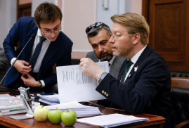 ՌԴ Գերագույն դատարանը չեղարկել է ընդդիմադիր «Յաբլոկո»-ի մասնակցությունն ընտրություններին ՌԴ Գերագույն դատարանը չեղարկել է ընդդիմադիր «Յաբլոկո»-ի մասնակցությունն ընտրություններին