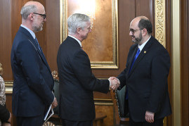 Արայիկ Հարությունյանը և Ընտրական համակարգերի միջազգային հիմնադրամի նախագահը անդրադարձել են առաջիկա ընտրական գործընթացներին Արայիկ Հարությունյանը և Ընտրական համակարգերի միջազգային հիմնադրամի նախագահը անդրադարձել են առաջիկա ընտրական գործընթացներին